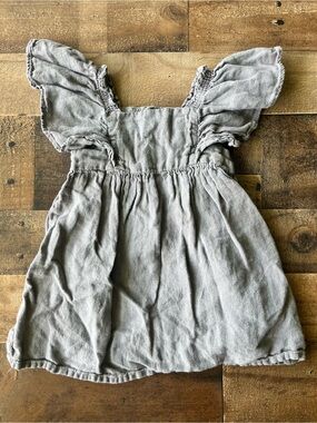 3/$30 ✨ Baby Girl Zara Light Gray Ruffled Flutter-Sleeve Dress | 24M